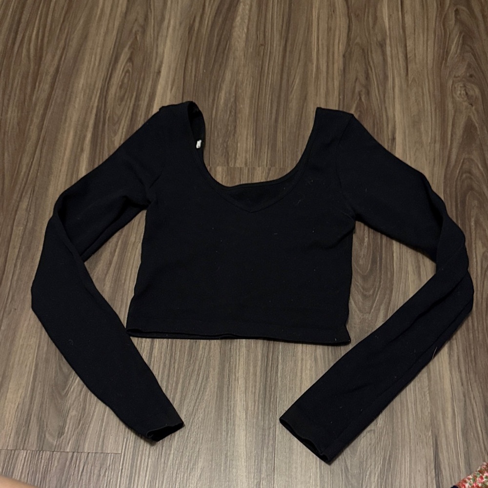Elegant Black Long Sleeve reversible Crop Top